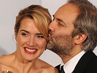 golden-globes-fuer-kate-winslet-und-heath-ledger-200x300-296297.jpg