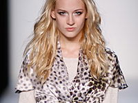 mandy-janina-und-sara-nuru-bei-der-fashion-week-berlin-200x300-463941.jpg