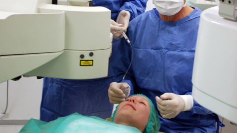 Optical Express: Augenlasern mit iLASIK