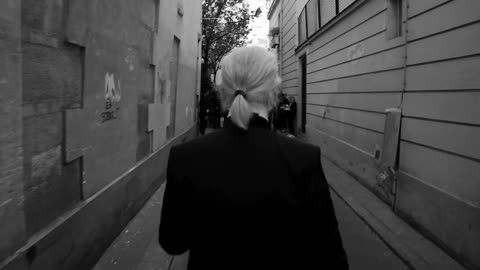 Karl Lagerfeld Zeitung