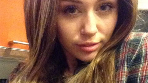 Miley Cyrus mit langen Haaren