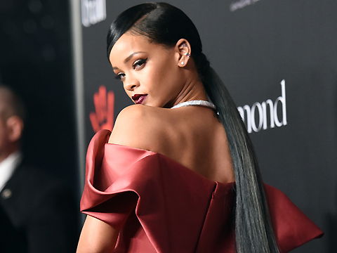 rihanna-diamond-ball-480-2010569.jpg