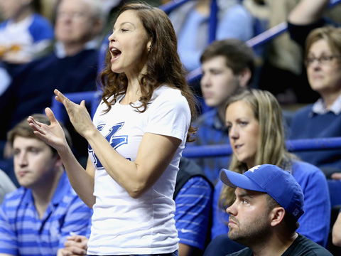 ashley-judd-cyber-bullying-2036246.jpg