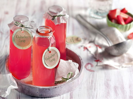 rhabarber-sirup-2053670.jpg