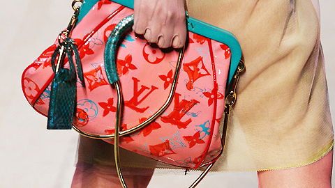 Louis Vuitton - die Geschichte, der Look, die Stars