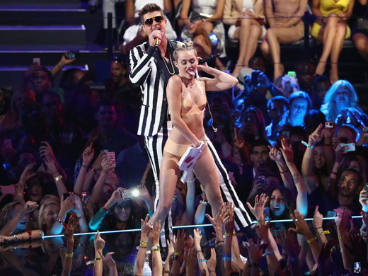 miley-cyrus-2013-2080266.jpg