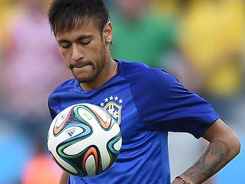 neymar-tattoo-betende-haende-1962017.jpg