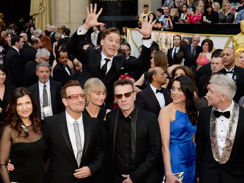 cumberbatch-photobomb-1925276.jpg