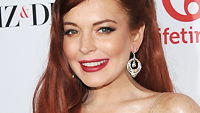 Anziehen/Ausziehen: Lindsay Lohan im Nachthemd