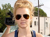 britney-spears-adoption-in-china-200x300-16310.jpg