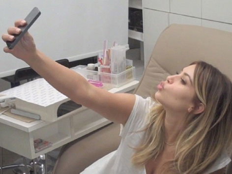 kim-kardashian-selfie-480x354-1890417.jpg