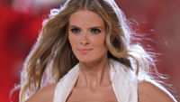Julia Stegner: Sedcard des Topmodels Julia Stegner
