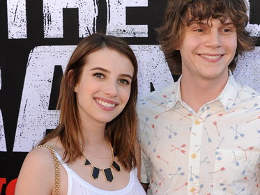 emma-roberts-evan-peters-1831333.jpg