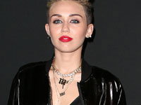 miley-cyrus-1818214.jpg