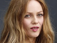 vanessa-paradis-1802126.jpg