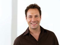 stylist-sascha-breuer-200x300-721969.jpg