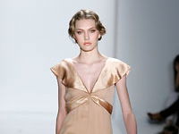 zarter-seiden-chiffon-mix-bei-venexiana-bild-getty-images-200x377-7887.jpg