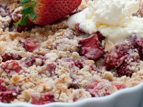 erdbeer-crumble-2059915.jpg