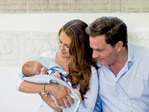 prinzessin-madeleine-ihr-mann-und-baby-ddp-480-2070982.jpg