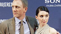 Anziehen/Ausziehen: Rooney Mara lächelt nie