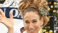 Anziehen/Ausziehen: Sarah-Jessica Parker hat Frisurprobleme