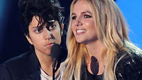 Anziehen/Ausziehen: MTV Video Music Awards 2011