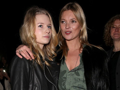 lottie-und-kate-moss-bei-topshop-london-fashion-week-1271364.jpg