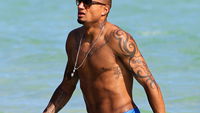 Sexy Boys: Top 15 der heißesten Promi Beach Bodys