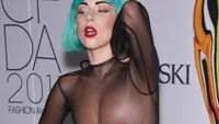Hot Topic: Lady Gaga Nippelblitzer