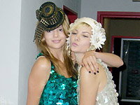 christina-und-jennifer-beim-jolie-shooting-200x300-131743.jpg