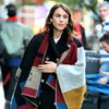 Burberry Poncho: Das It-Piece der Stars
