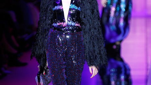 Armani Privé: Haute Couture im 70er Jahre Disco-Look