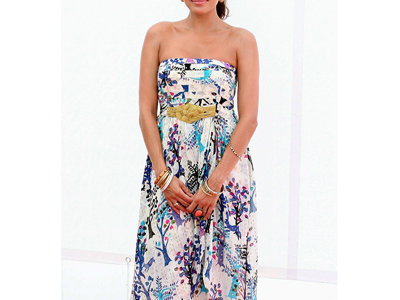 Eva Mendes mit sommerlichen Wedges