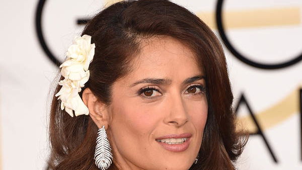 Oberweite von Salma Hayek
