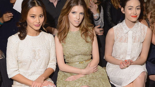Jamie Chung, Anna Kendrick und Emmy Rossum bei Monique Lhuillier