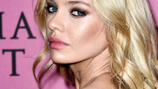 Stella Maxwell: 1,5 Mio. Instagram Follower