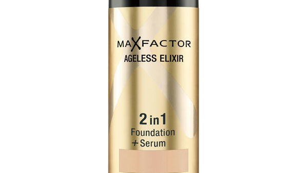 Ein Make-up, das Fältchen mindert