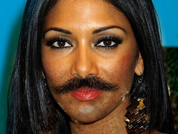 Nicole Scherzinger mit Bart