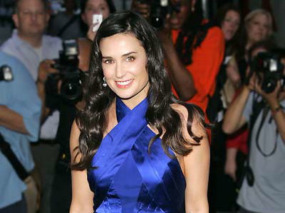 Demi Moore mit Kurven