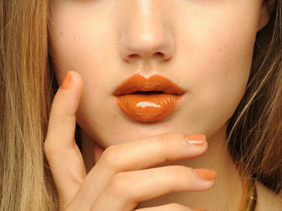 Nagellacknuance Koralle ist 2011 schwer angesagt!