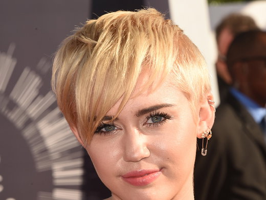 miley-cyrus-2084416.jpg
