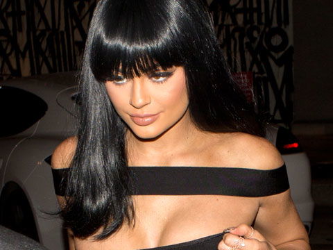 kylie-jenner-brueste-spl-480x360-2085430.jpg
