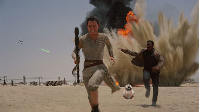Adam Driver und Lupita Nyong'o in "Star Wars: Das Erwachen der Macht"