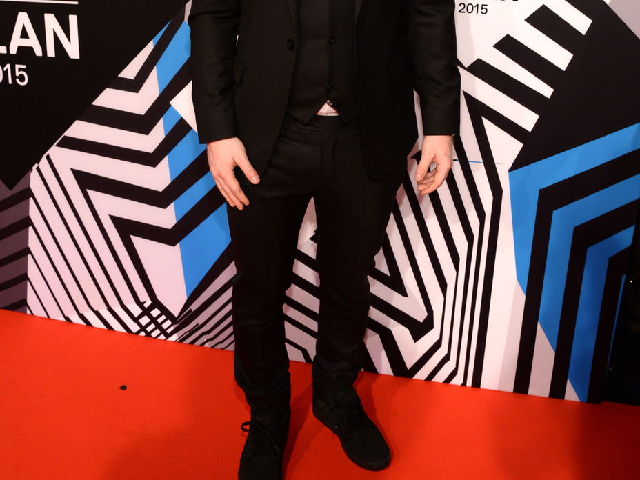 Ed Sheeran, Gastgeber der MTV EMAs 2015
