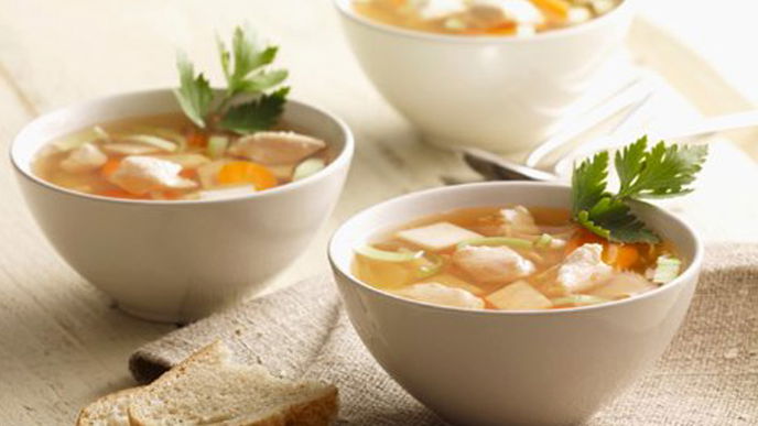 Hühnersuppe: Rezept gegen Erkältung und Grippe