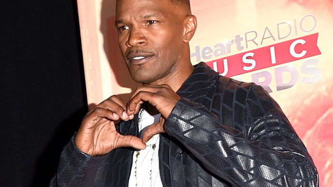 Jamie Foxx rettet Mann aus brennendem Auto