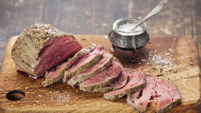 Roastbeef mit Gurken-Pflaumen-Kimchi