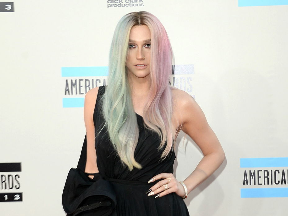 kesha-split-hair-2054085.jpg