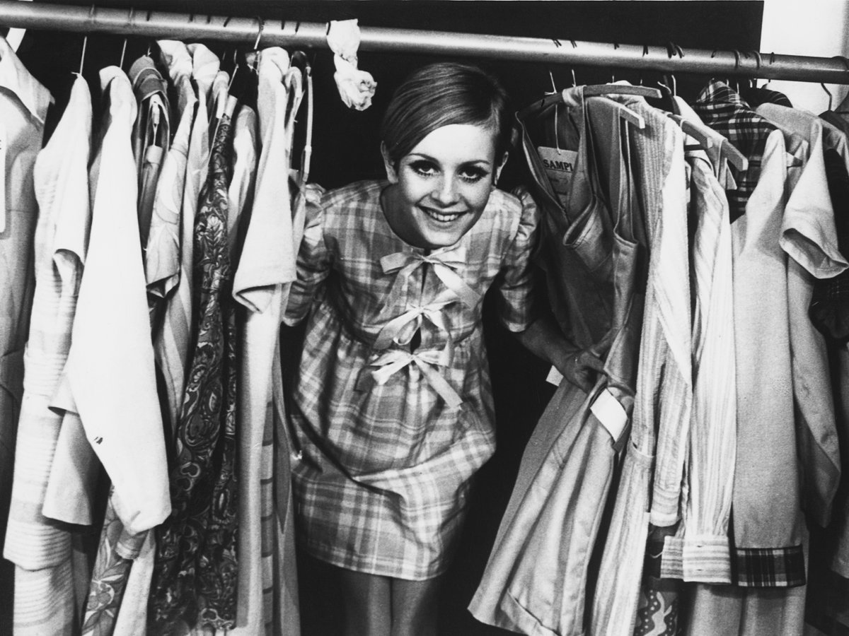 Twiggy-im-Kleiderschrank-2000x1500