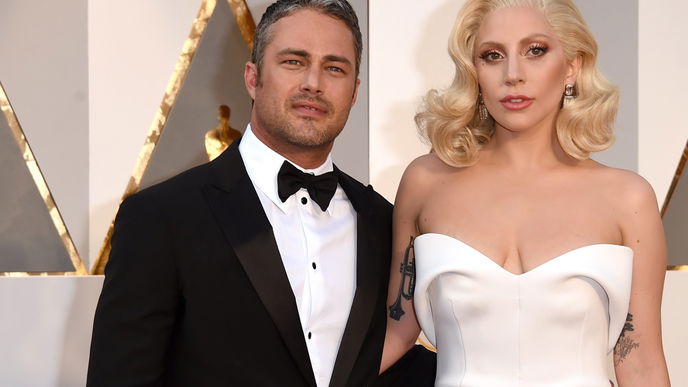 Lady Gagas Auftritt bei den Oscars 2016